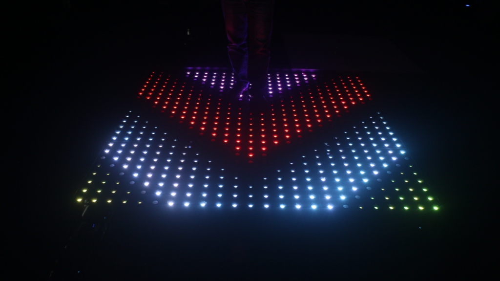 LED Dance Floor:8x8pcs RGB SMD, Cableless Magnet connect